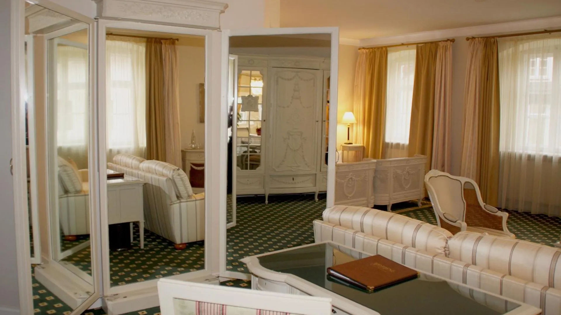 Residenz Heinz Winkler Hotel Aschau im Chiemgau